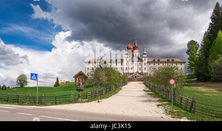 Santuario della Madonna di Pietralba, Nova Ponente, provincia di Bolzano, Italia settentrionale, Europa - XVII-XIX secolo. Foto Stock