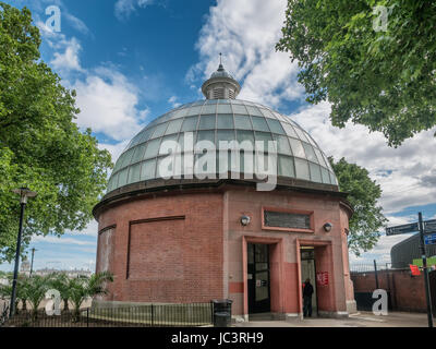 Nord entracne a Thames tunnel nel villaggio di Greenwich, London REGNO UNITO Foto Stock