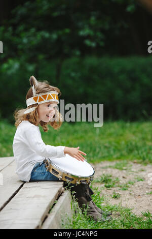 Poco funny girl riproduzione nativa americana Foto Stock