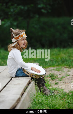 Poco funny girl riproduzione nativa americana Foto Stock