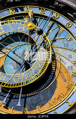 L'orologio astronomico di Praga, Praga, Boemia, Repubblica Ceca Foto Stock