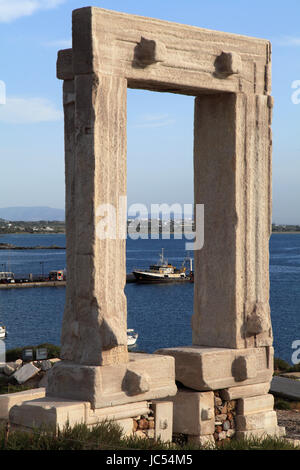 Grecia CICLADI Naxos, Hora, Portara gateway, Tempio di Apollo Foto Stock