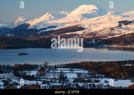 Inverno vista dal Duncryne (l'gnocco), Gartocharn, West Dunbartonshire, Scozia Foto Stock