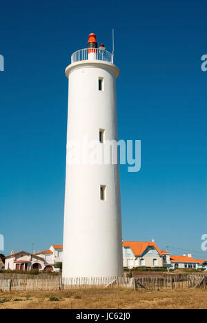 Francia, Poitou-Vende, Poitou-Vendee, Charente maritime, Saint Hilaire De Riez, Saint-Gilles-Croix-de-Vie, faro, Feu de Grande Terre, Frankreich, Po Foto Stock