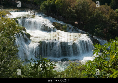 Parco nazionale di Krka Waterfalls, Sibenik-Knin, Dalmazia, Croazia / cascata Skradinski cotto al forno, Nationalpark Krka Wasserfaelle, Dalmatien, Kroatien / stato Foto Stock