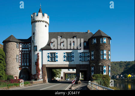 Castello di Leyen, castello d'acqua, la Mosella, Renania-Palatinato, Germania, Schloss von der Leyen, Wasserburg, Mosel, Renania-Palatinato, Deutschland Foto Stock