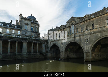 Pulteney Bridge e Victoria Art Gallery, vasca da bagno Foto Stock