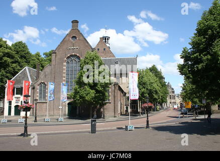 Xi secolo Janskerk storico (Chiesa di San Giovanni Evangelista) a Janskerkhof, Utrecht, Paesi Bassi in estate Foto Stock