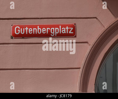 Statua di Johannes Gutenberg su Gutenberg platz in Mainz, Germania . Foto Stock