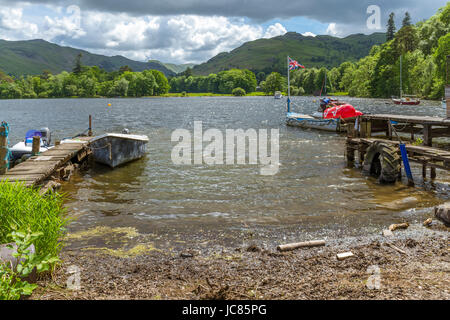 Una vista del lago Ullswater a Glenridding nel distretto del lago, Cumbria Foto Stock