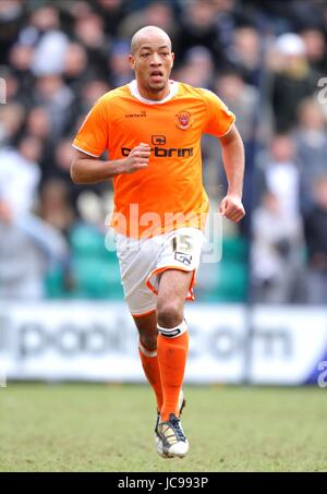 ALEX BAPTISTE BLACKPOOL FC DEEPDALE Preston Inghilterra 13 Febbraio 2010 Foto Stock