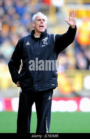 MICK MCCARTHY LUPI MANAGER MOLINEUX STADIUM WOLVERHAMPTON INGHILTERRA 27 Marzo 2010 Foto Stock