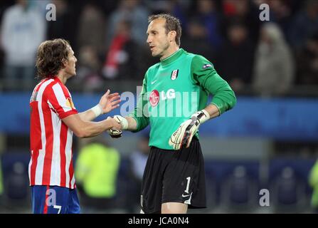 DIEGO FORLAN CONSOLE MARK SCH atletico madrid V Fulham FC HSH Nordbank Arena Amburgo Germania 12 Maggio 2010 Foto Stock