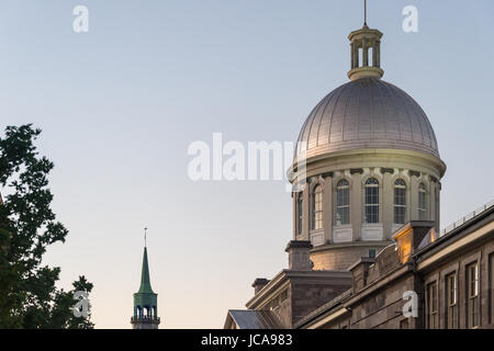 Montreal, Canada - 13 Giugno 2017: Mercato di Bonsecours nel Vecchio Porto di Montreal Foto Stock