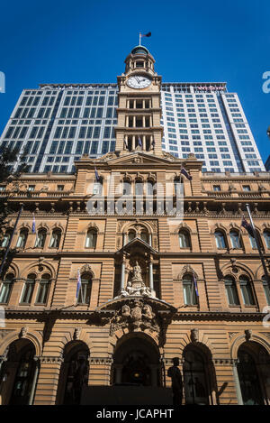 L'Ufficio Generale delle Poste, di un palazzo del XIX secolo in stile neoclassico edificio landmark, Martin Place, il quartiere centrale degli affari di Sydney, NSW, Australia Foto Stock