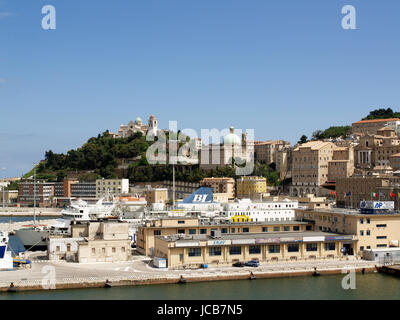 Vista del porto di Ancona a bordo di Minoan Lines Ferry Cruise Olympia Foto Stock