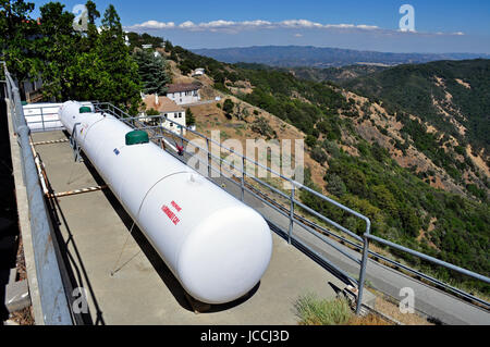 Il gas propano serbatoio, Lick Observatory, Mount Hamilton, California Foto Stock