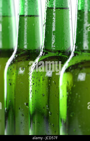 Kühle alcol Bier Getränke in Flaschen Foto Stock