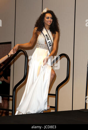 Il 2017 Miss USA vincitore Kara McCullough (Miss Distretto di Columbia) al Mandalay Bay Event Center dotato di: 2017 Miss USA Ka'ra McCullough dove: Las Vegas, Nevada, Stati Uniti quando: 14 maggio 2017 Credit: Judy Eddy/WENN.com Foto Stock