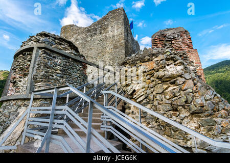 Fortezza di Poenari una volta posseduto da Vlad l'Impalatore (il leggendario Dracula) Foto Stock