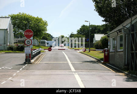 Castlemartin, UK. Il 15 giugno, 2017. L'ingresso alla gamma Castlemartin. Un soldato è stato ucciso e altri tre feriti dopo un incidente che coinvolga un serbatoio a Castlemartin gamma in Pembrokeshire, Galles, UK Credit: D Legakis/Alamy Live News Foto Stock