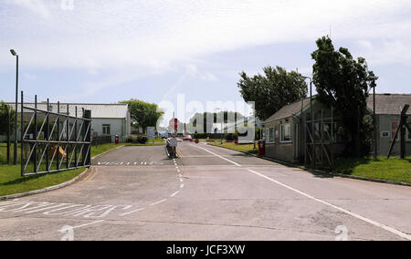 Castlemartin, UK. Il 15 giugno, 2017. L'ingresso alla gamma Castlemartin. Un soldato è stato ucciso e altri tre feriti dopo un incidente che coinvolga un serbatoio a Castlemartin gamma in Pembrokeshire, Galles, UK Credit: D Legakis/Alamy Live News Foto Stock