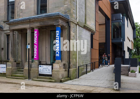 Dunfermline Carnegie Library & Gallerie inaugurato a maggio 2017 in Dunfermline, Fife, Scozia, Regno Unito. Foto Stock