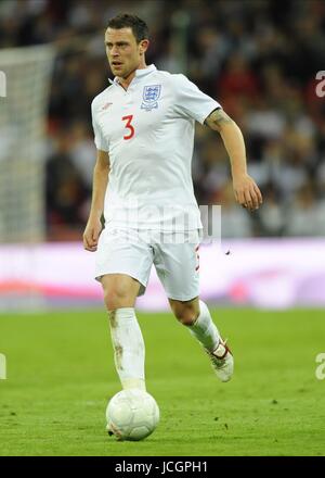 WAYNE BRIDGE Inghilterra Inghilterra V BIELORUSSIA, di qualificazione mondiale lo stadio di Wembley a Londra, Inghilterra 14 ottobre 2009 GAA727 INGHILTERRA V BIELORUSSIA ATTENZIONE! Questa fotografia può essere utilizzata solo per il giornale e/o rivista scopi editoriali. Non possono essere utilizzate per pubblicazioni riguardanti 1 player, 1 Club o 1 concorrenza senza autorizzazione scritta da parte di Football DataCo Ltd. Per qualsiasi domanda, contattare Football DataCo Ltd il +44 (0) 207 864 9121 Foto Stock