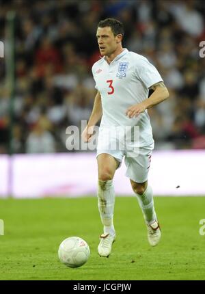 WAYNE BRIDGE Inghilterra Inghilterra V BIELORUSSIA, di qualificazione mondiale lo stadio di Wembley a Londra, Inghilterra 14 ottobre 2009 GAA770 INGHILTERRA V BIELORUSSIA ATTENZIONE! Questa fotografia può essere utilizzata solo per il giornale e/o rivista scopi editoriali. Non possono essere utilizzate per pubblicazioni riguardanti 1 player, 1 Club o 1 concorrenza senza autorizzazione scritta da parte di Football DataCo Ltd. Per qualsiasi domanda, contattare Football DataCo Ltd il +44 (0) 207 864 9121 Foto Stock