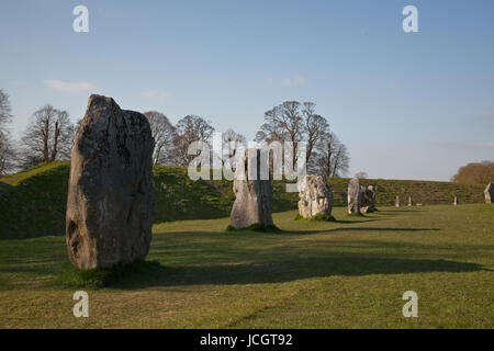 Pietre permanente ad Avebury Stone Circle nel Wiltshire. Foto Stock