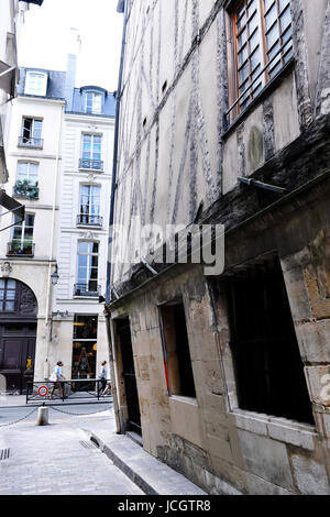 Parigino casa médieval, rue François Miron, Paris 4ème, Francia Foto Stock