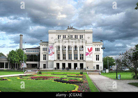 Riga, Lettonia - 1 giugno 2017: Opera Nazionale Lettone house Foto Stock