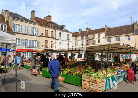 In Francia, in Orne (61), Mortagne (-au-Perche, jour de marché // Francia, Orne, Mortagne (au Perche, giorno di mercato Foto Stock