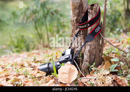 Canon 50d fotocamera è sceso sulla terra in Trinidad, Cuba Foto Stock