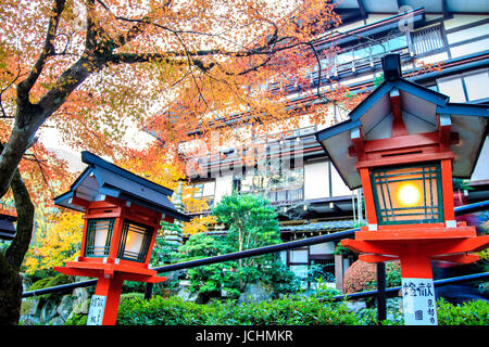 Kyoto, Giappone - 22 Novembre 2013: Kurama-dera è un tempio nel lontano nord di Kyoto, Giappone Foto Stock