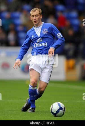 TONY HIBBERT Everton FC Bolton Wanderers V Everton Reebok Stadium, BOLTON, Inghilterra 25 ottobre 2009 GAA2133 ATTENZIONE! Questa fotografia può essere utilizzata solo per il giornale e/o rivista scopi editoriali. Non può essere utilizzata per, Internet/uso Online né per le pubblicazioni riguardanti 1 player, 1 Club o 1 CONCORRENZA, senza autorizzazione scritta da parte di Football DataCo Ltd. Per qualsiasi domanda, contattare Football DataCo Ltd il +44 (0) 207 864 9121 Foto Stock