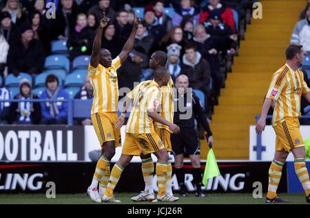 SHOLA AMEOBI, Danny Simpson & MARLON HAREWOOD Newcastle United FC SHEFFIELD MERCOLEDÌ V NEWCASTLE HILLSBOROUGH, Sheffield, Inghilterra 26 dicembre 2009 GAB7374 ATTENZIONE! Questa fotografia può essere utilizzata solo per il giornale e/o rivista scopi editoriali. Non può essere utilizzata per, Internet/uso Online né per le pubblicazioni riguardanti 1 player, 1 Club o 1 CONCORRENZA, senza autorizzazione scritta da parte di Football DataCo Ltd. Per qualsiasi domanda, contattare Football DataCo Ltd il +44 (0) 207 864 9121 Foto Stock