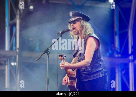 Dundrennan Scozia, Regno Unito - 24 Luglio 2015: Julian Cope esibirsi sul palco Summerisle durante il giorno uno del XIV Festival Wickerman Foto Stock