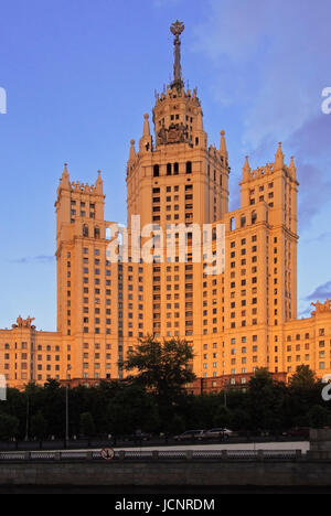 Appartamento casa a Kotelnitsheskaya nab., Mosca, Russia, Europa, Sette sorelle, Stalin, ARCHITETTURA SKYSCRAPER Foto Stock