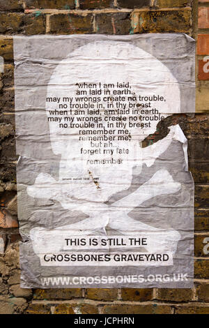 UK, Londra, Southwark, Redcross modo Crossbones giardino, poster con C17th Dido il lamento di lirica di Henry Purcell Foto Stock