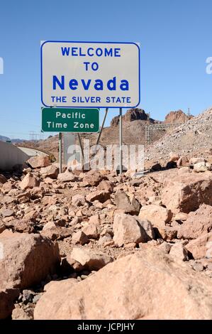 Benvenuti in Nevada, cartello stradale. US Highway 93, Memorial Bridge, Hoover Dam Foto Stock