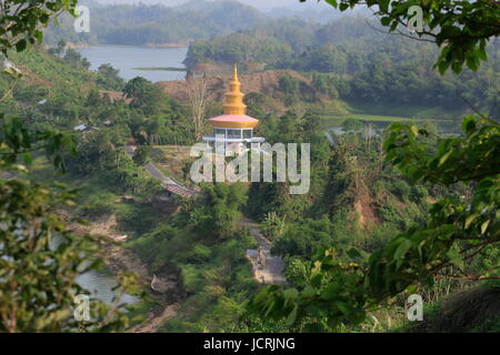 Tempio buddista in Rangamati, Chittagong, Bangladesh. Foto Stock