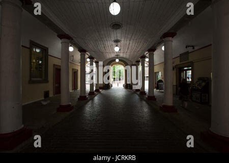 Derby, Inghilterra, 14th, Giugno 2001. Viste generali dell'ingresso al Guildhall, fuori mercato, nel quartiere culturale del centro cittadino di Derby prendere Foto Stock