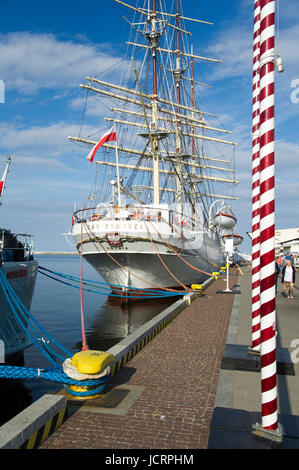 Nave Museo Dar Pomorza un polacco full-truccate veliero a Gdynia, Polonia. 11 Giugno 2017 © Wojciech Strozyk / Alamy Stock Photo Foto Stock