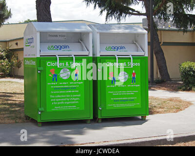 Usagain cassonetto di raccolta a Cesar Chavez Middle School, in Union City, California, Foto Stock