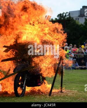 Stunt Mania display in Banbury & District mostrano in Spiceball Park, Banbury, Regno Unito Foto Stock