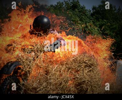 Stunt Mania display in Banbury & District mostrano in Spiceball Park, Banbury, Regno Unito Foto Stock