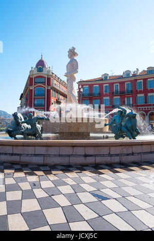 Nizza, Francia - 19 Marzo 2016: la fontana di Apollo onu Piazza Massena Foto Stock