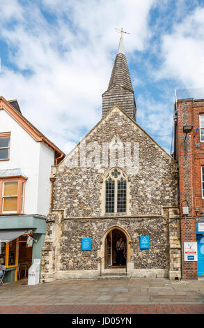 Chiesa sassone di St Olave, ora una libreria cristiana, la più antica costruzione a Chichester, una città e capoluogo di contea di West Sussex, south coast Inghilterra, Regno Unito Foto Stock