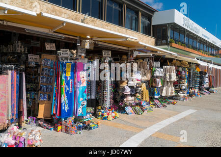 Souvenir turistici, porto di Pafo e area turistica, fronte mare, Cipro Foto Stock